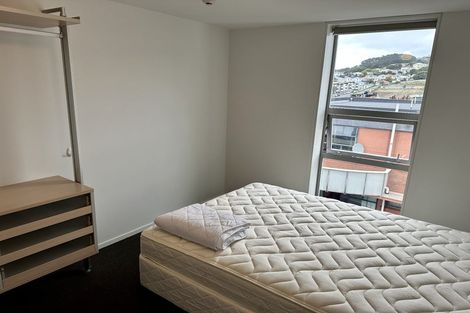 Photo of property in 2 Torrens Terrace, Mount Cook, Wellington, 6011