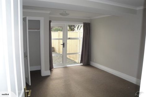 Photo of property in 4/112 Austin Street, Mount Victoria, Wellington, 6011