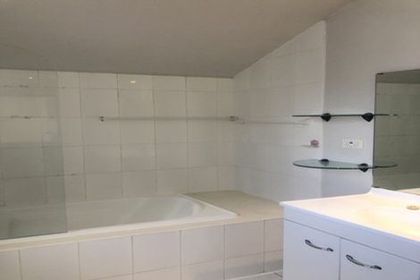 Photo of property in 18 William Roberts Road, Pakuranga, Auckland, 2010