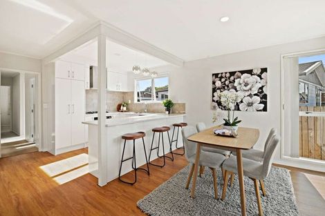 Photo of property in 22 Fiesta Drive, Half Moon Bay, Auckland, 2012