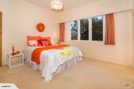 Photo of property in 1/27 Hythe Terrace, Mairangi Bay, Auckland, 0630