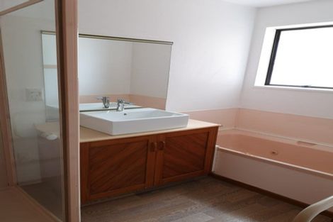 Photo of property in 59 Apsley Drive, Avonhead, Christchurch, 8042