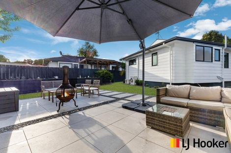 Photo of property in 18 Hadley Wood Drive, Wattle Downs, Auckland, 2103
