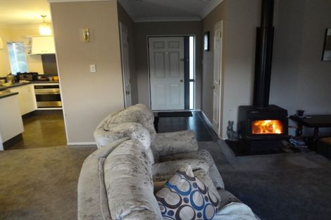 Photo of property in 40 Nuku Street, Tangimoana, 4822