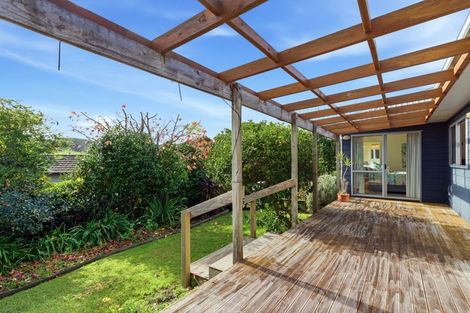 Photo of property in 19 Cabeleigh Drive, Helensville, 0800