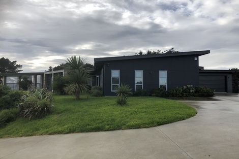 Photo of property in 191 Harakeke Road, Te Horo, Otaki, 5581