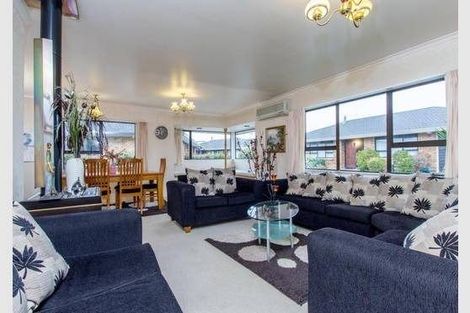 Photo of property in 3/409 West Coast Road, Glen Eden, Auckland, 0602