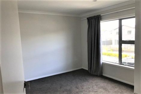 Photo of property in 10 Taiko Place, Kenepuru, Porirua, 5022