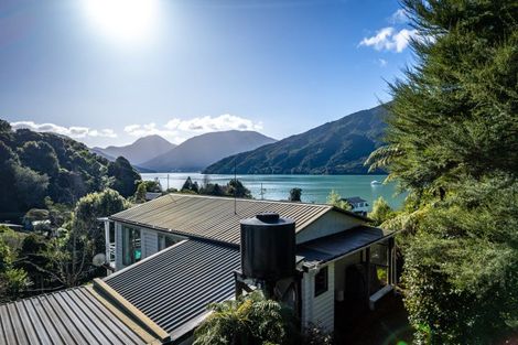 Photo of property in 659 Queen Charlotte Drive, Havelock, Picton, 7281
