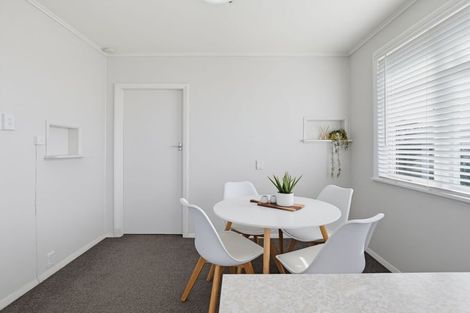 Photo of property in 37 Hadfield Crescent, College Estate, Whanganui, 4500