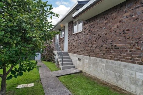 Photo of property in 1/38 Kirrie Avenue, Te Atatu South, Auckland, 0610