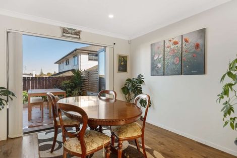 Photo of property in 9 Lovely Lane, Manurewa, Auckland, 2102