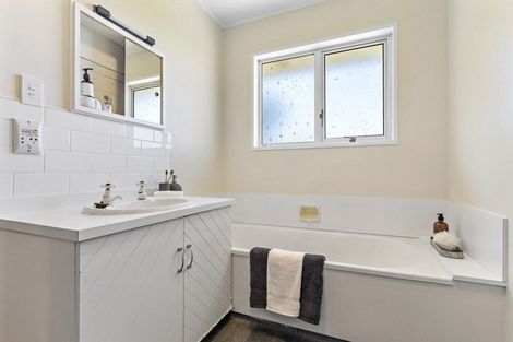 Photo of property in 18 Matipo Street, Lansdowne, Masterton, 5810