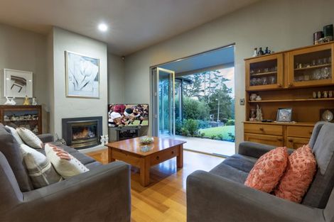 Photo of property in 589 Inland Road, Helensville, 0875