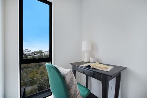 Photo of property in 25 Tukauri Place, Papakura, 2110