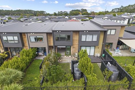 Photo of property in 3/46 Jane Maree Road, Kumeu, 0810