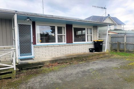 Photo of property in 1/25 Queen Street, Dannevirke, 4930