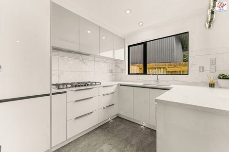 Photo of property in 11 Mcinnes Road, Weymouth, Auckland, 2103