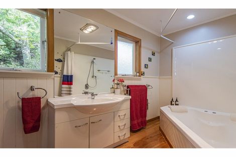 Photo of property in 56 Onerahi Road, Onerahi, Whangarei, 0110