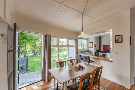 Photo of property in 13 Harker Street, Waipawa, 4210