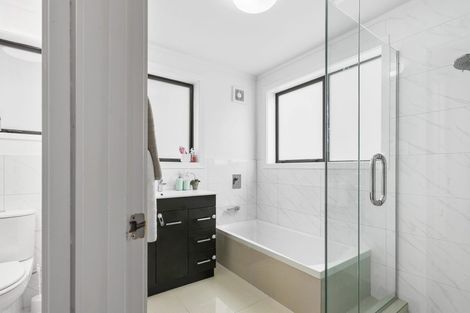 Photo of property in 1/84a Avonleigh Road, Green Bay, Auckland, 0604