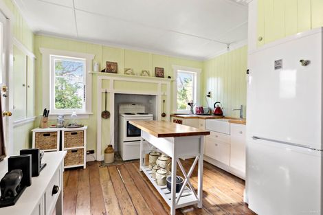 Photo of property in 250 Titirangi Road, Titirangi, Auckland, 0604