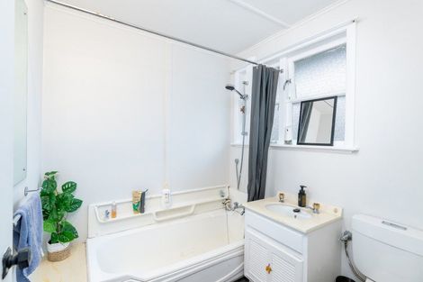 Photo of property in 17 Ngata Grove, Trentham, Upper Hutt, 5018