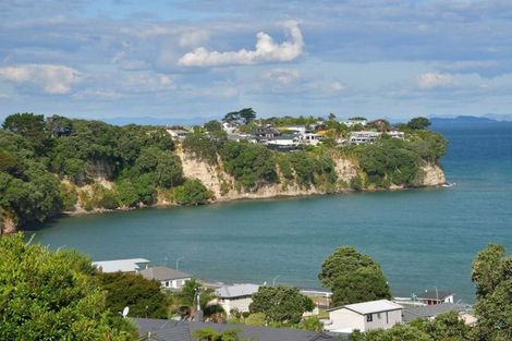 Photo of property in 46 Wade River Road, Stanmore Bay, Whangaparaoa, 0932