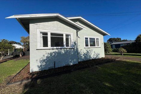 Photo of property in 11 Nikau Street, Tawhero, Whanganui, 4501