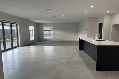 Photo of property in 5 Cassin Place, Taradale, Napier, 4112