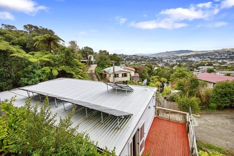 Photo of property in 28 Hollies Crescent, Johnsonville, Wellington, 6037