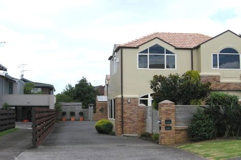 Photo of property in 2/9 Cecil Road, Milford, Auckland, 0620