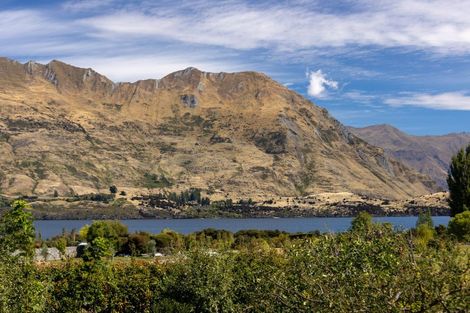 Photo of property in 270 Beacon Point Road, Wanaka, 9305