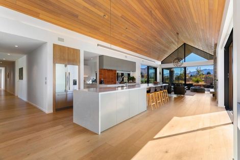 Photo of property in 14 Deans Drive, Wanaka, 9305