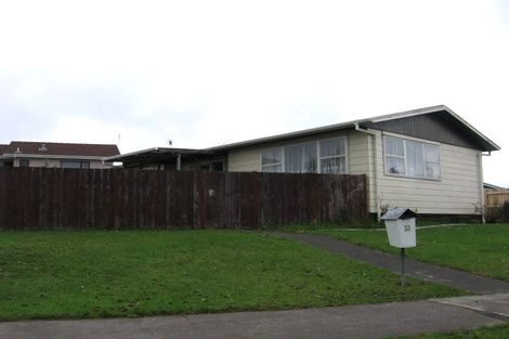 Photo of property in 33 Suzanne Grove, Kelvin Grove, Palmerston North, 4414