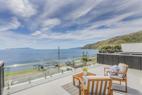 Photo of property in 10 Ocean Parade, Pukerua Bay, 5026