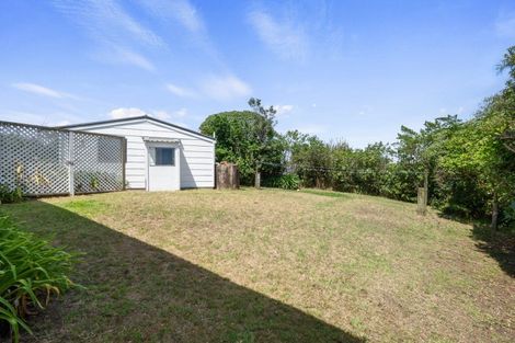 Photo of property in 5 Norna Grove, Waikawa Beach, Manakau, 5573