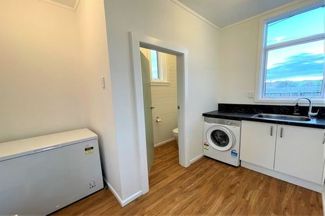 Photo of property in 7 Ovenden Street, Owaka, 9535