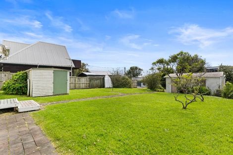 Photo of property in 103 Queen Street, Northcote Point, Auckland, 0627