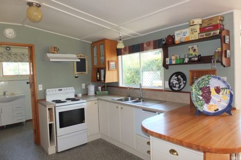 Photo of property in 22 Dewe Terrace, Foxton Beach, Foxton, 4815