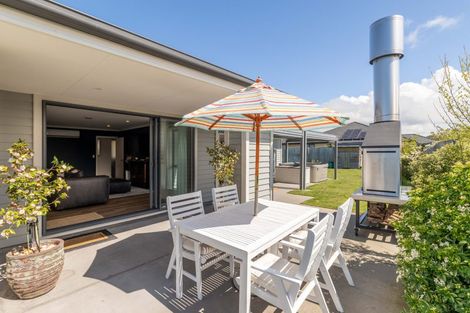 Photo of property in 14 Ballinger Place, Kaiapoi, 7630