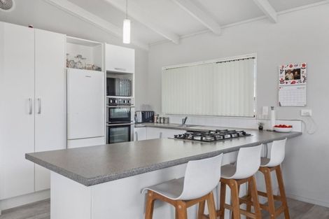 Photo of property in 10 Kanuka Place, Edgecumbe, 3120