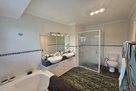 Photo of property in 5 Aranui Drive, Papamoa Beach, Papamoa, 3118