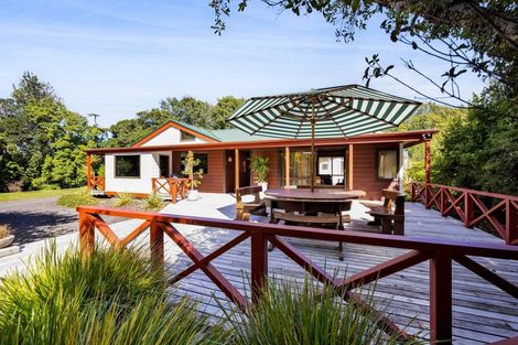 Photo of property in 1760 Mountain Road, Inglewood, 4386