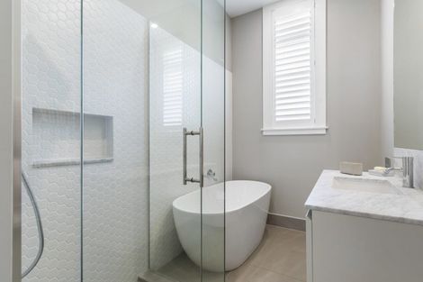 Photo of property in 17 West End Road, Herne Bay, Auckland, 1022