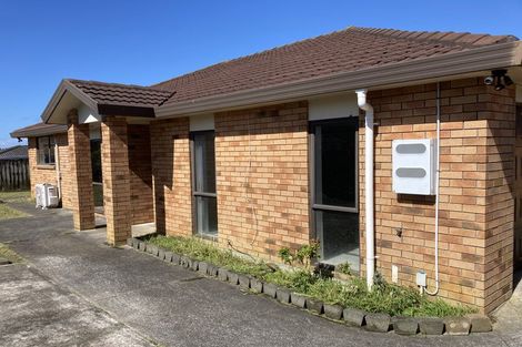 Photo of property in 10 Waldos Way, Mangere, Auckland, 2022