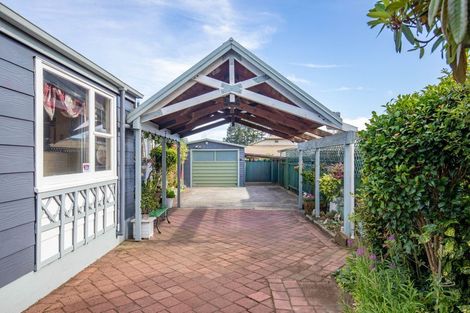 Photo of property in 60 Kawaha Point Road, Kawaha Point, Rotorua, 3010