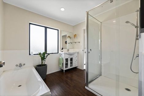 Photo of property in 4 Rogers Place, Fairview Downs, Hamilton, 3214