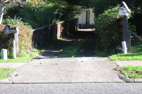 Photo of property in 2/144 Edgewater Drive, Pakuranga, Auckland, 2010
