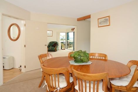 Photo of property in 19 Mandeville Place, Unsworth Heights, Auckland, 0632